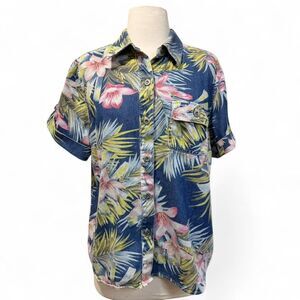 Chambray Hawaiian Floral Tropical Button Up Shirt Womens Medium Resort Denim